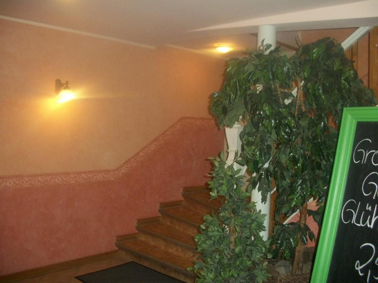 Hotel Buetzower Hof Экстерьер фото