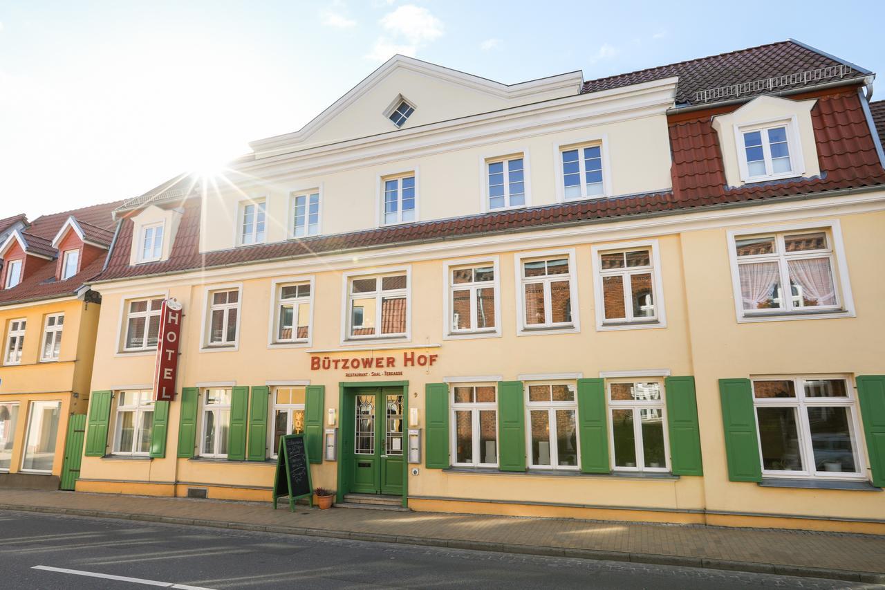 Hotel Buetzower Hof Экстерьер фото